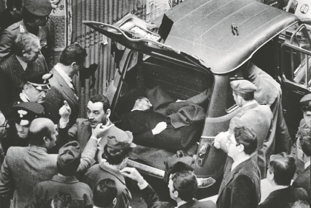 Il ritrovamento del corpo in via Caetani