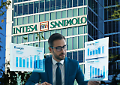 Intesa Sanpaolo: via in 9.000 (e risparmia mezzo miliardo di euro) e dentro i giovani. Ecco i numeri del ricambio generazionale