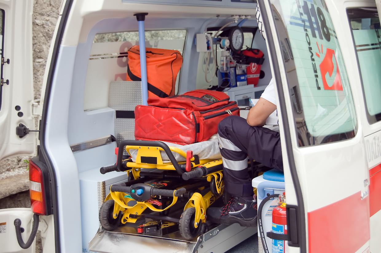 Un'ambulanza