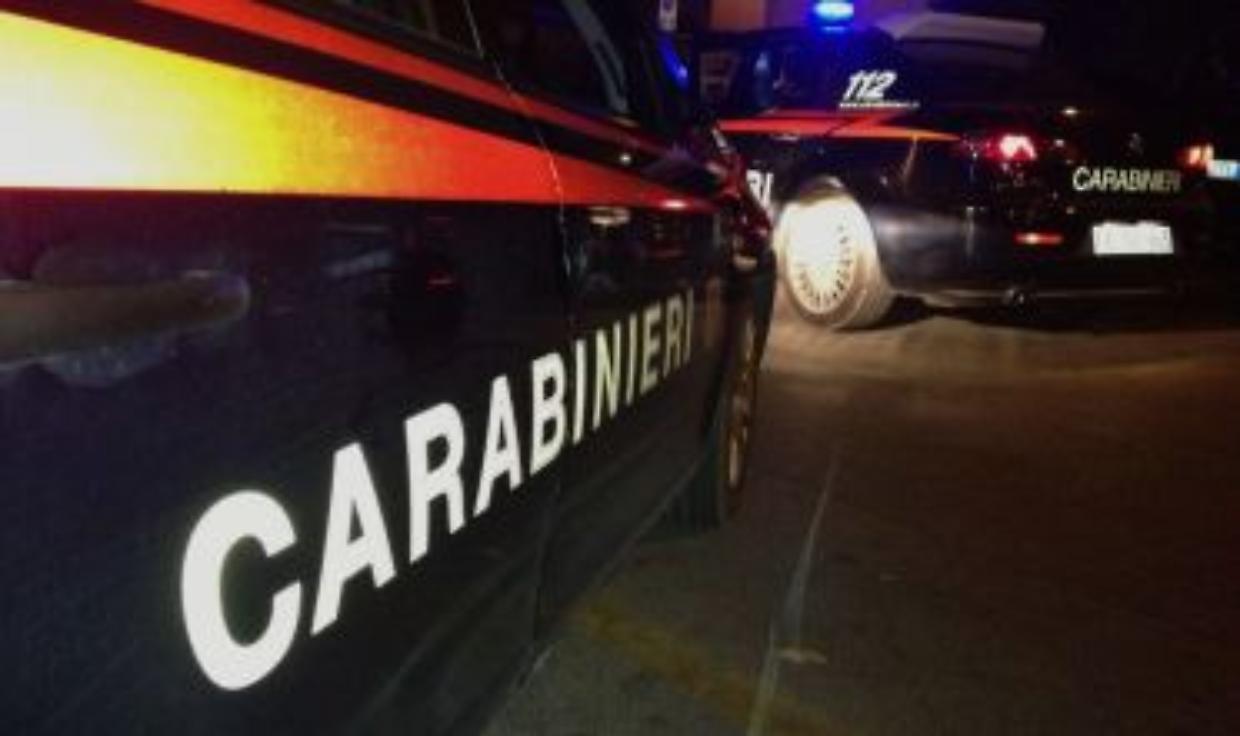 carabinieri auto notte