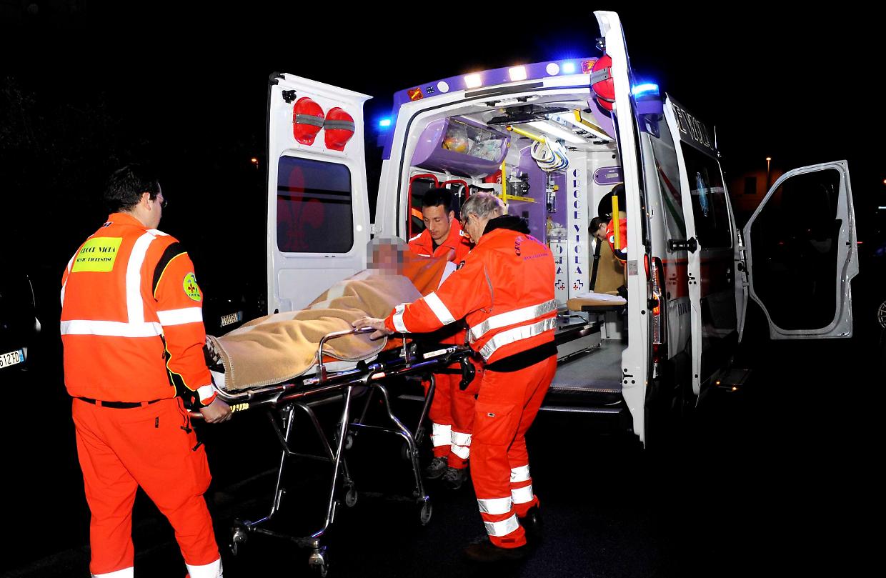 Borgaro Torinese: auto si ribalta in via Lanzo, conducente ubriaca al volante