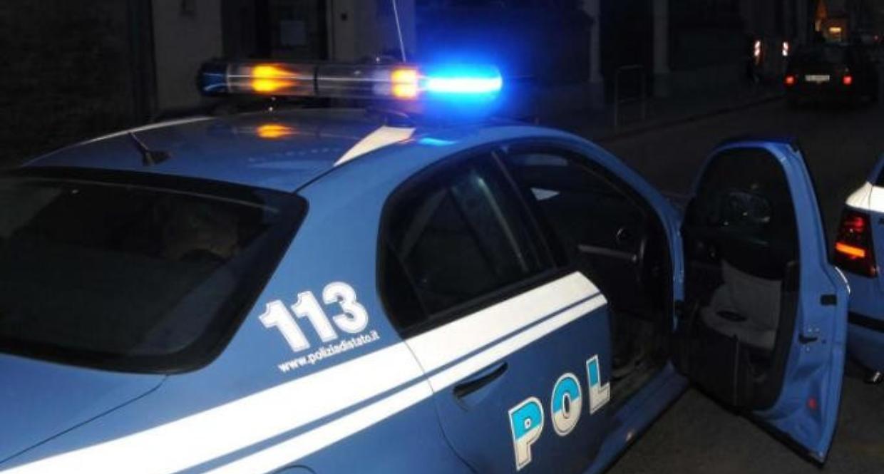 Valperga, allerta furti: caccia a un&rsquo;auto rossa sospetta