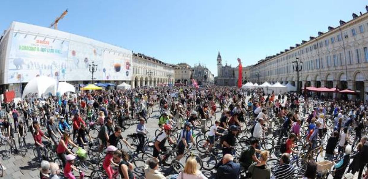Torino pedala per una città più accessibile: domenica parte il Bike Pride da Mirafiori
