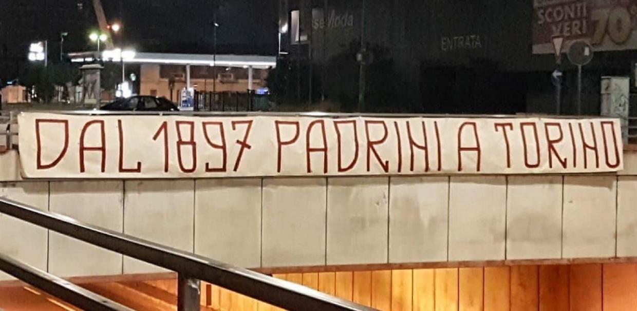 striscione toro vs juve