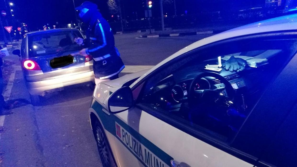 PoliziamunicipaleNotte