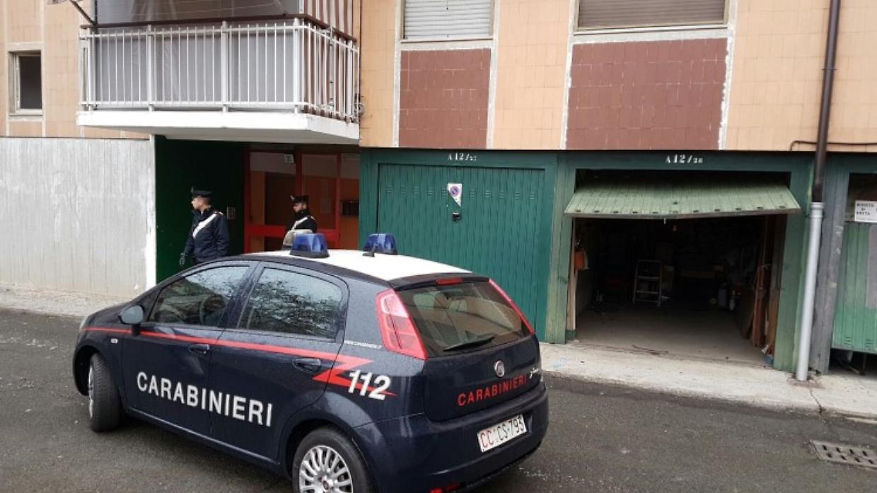 Lite condominiale a Casale Monferrato: 41enne accoltella il vicino, arrestato dai carabinieri