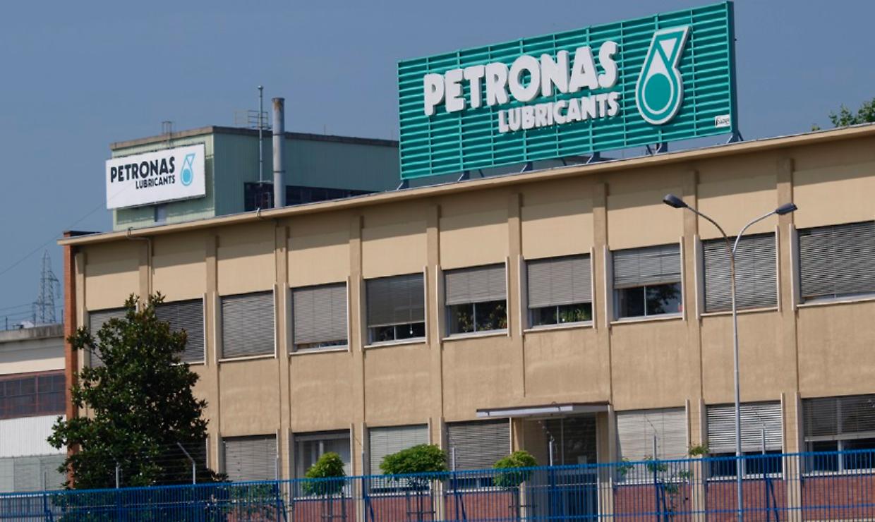 Petronas, accordo sugli esuberi: 60 uscite incentivate entro il 2026