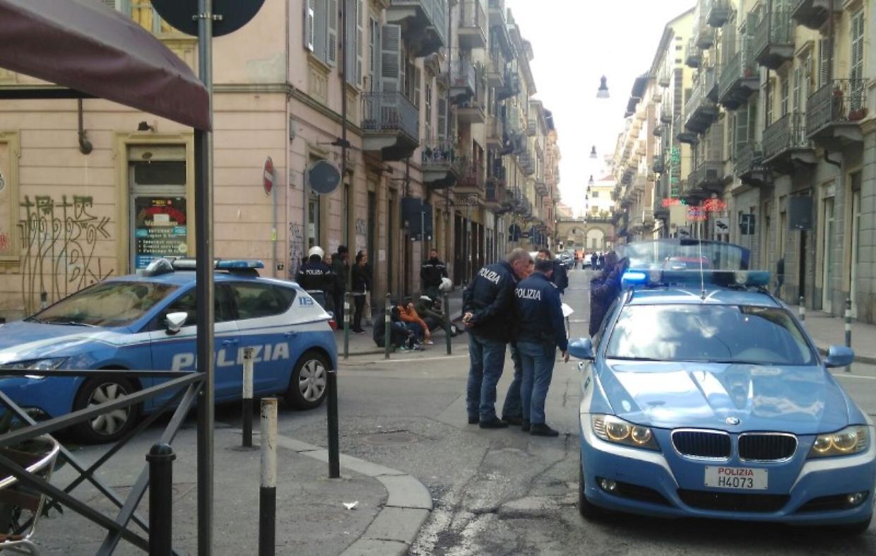 La polizia nel quartiere San Salvario