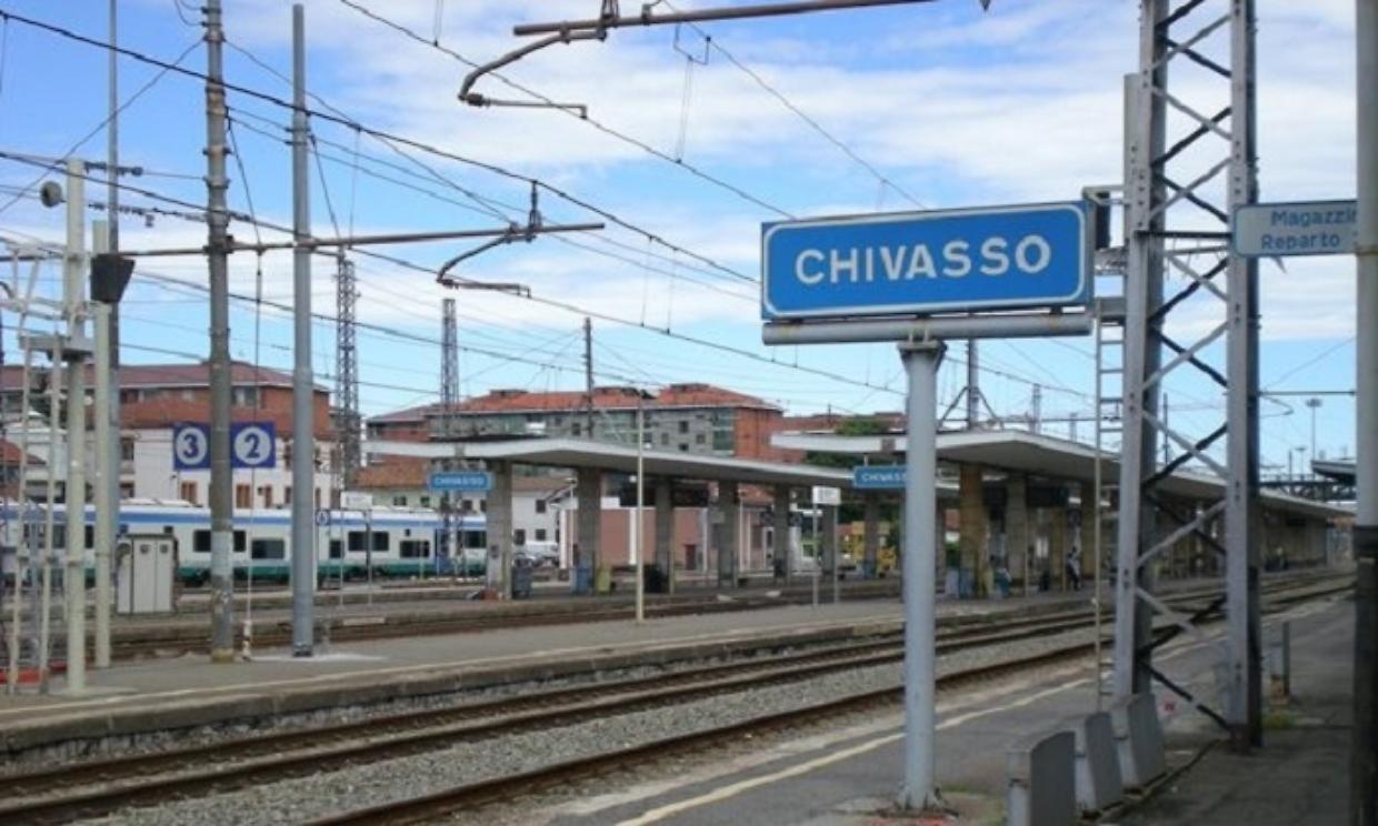 Una donna è morta travolta da un treno a Chivasso