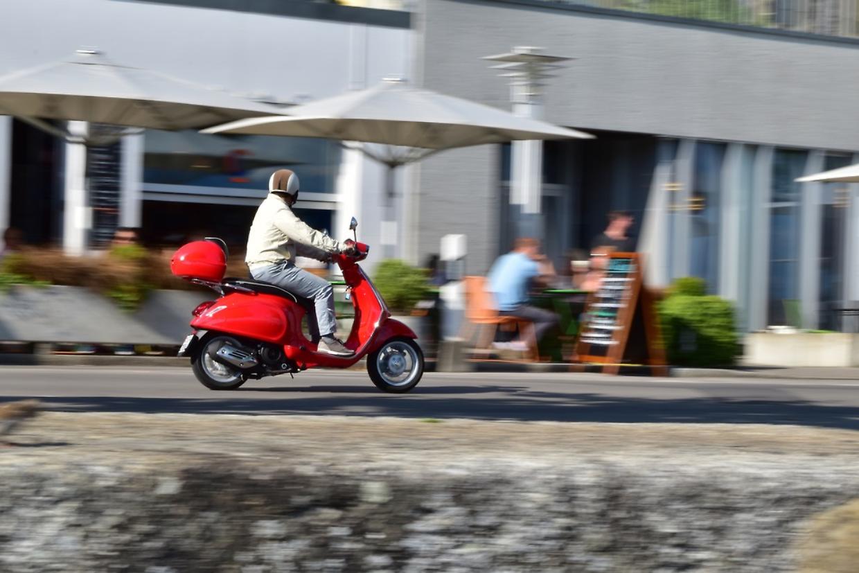 vespa motorino