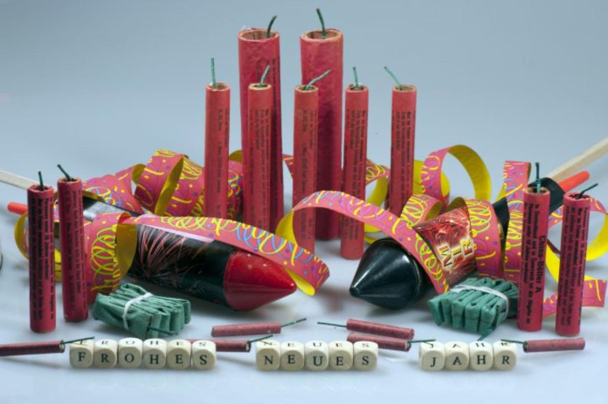 Botti illegali in casa: a Rosta sequestrati quasi 6 chili, denunciato un ambulante