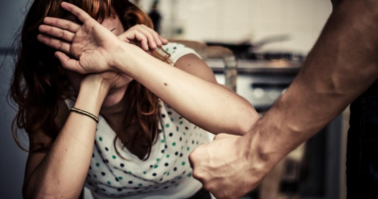 violenza donne depositphotos