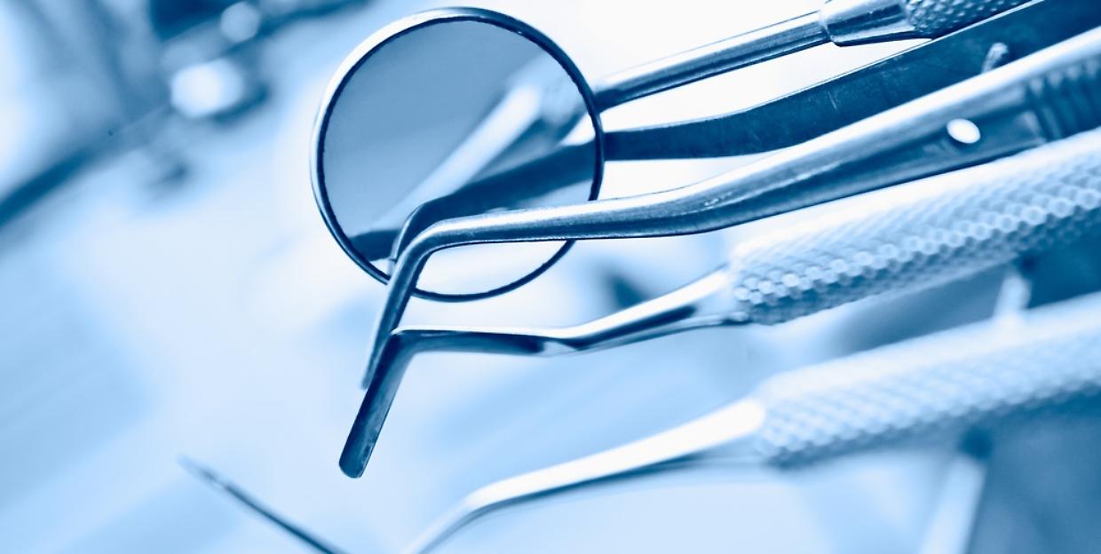 dentisti denti studio dentistico attrezzi