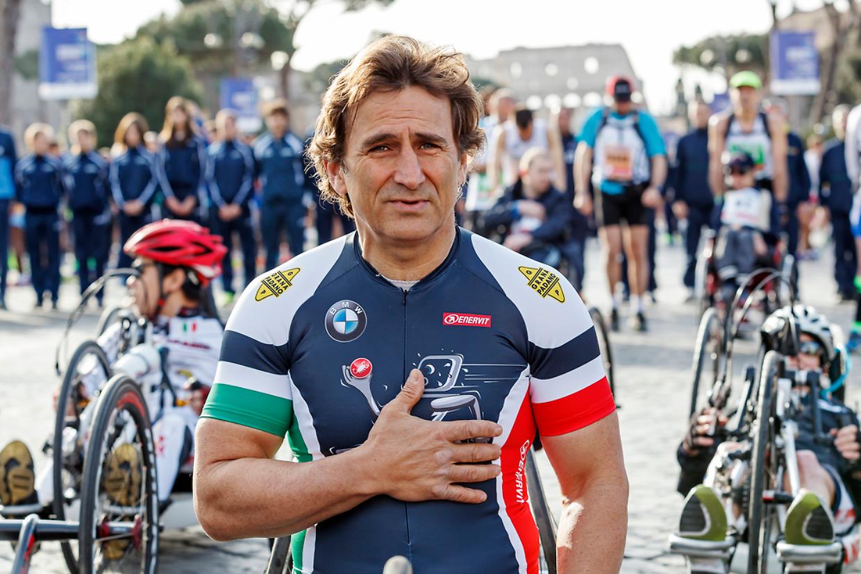 Alex Zanardi, sample hand bikes