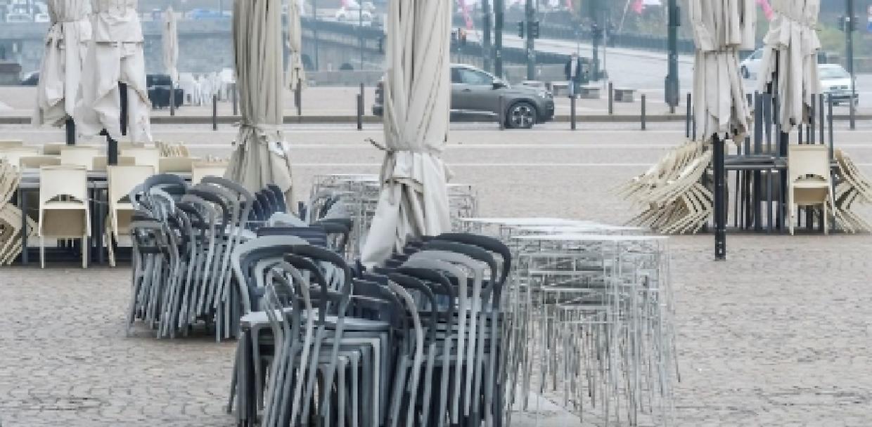 negozi chiusi sedie torino giornale