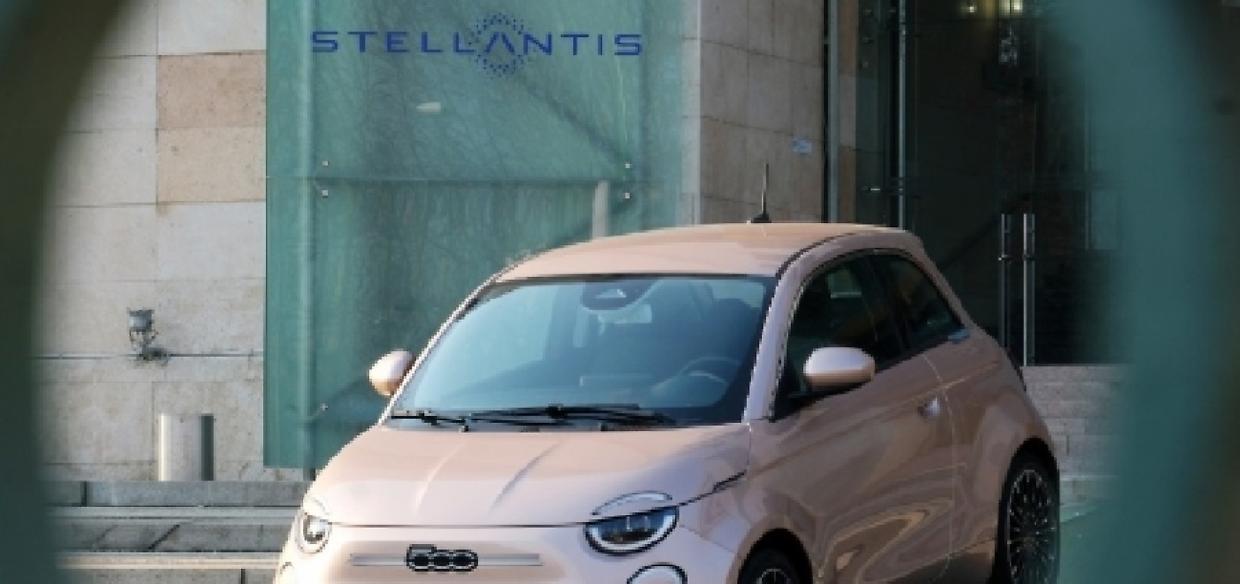 Stellantis, sospiro di sollievo sull'elettrico in Canada