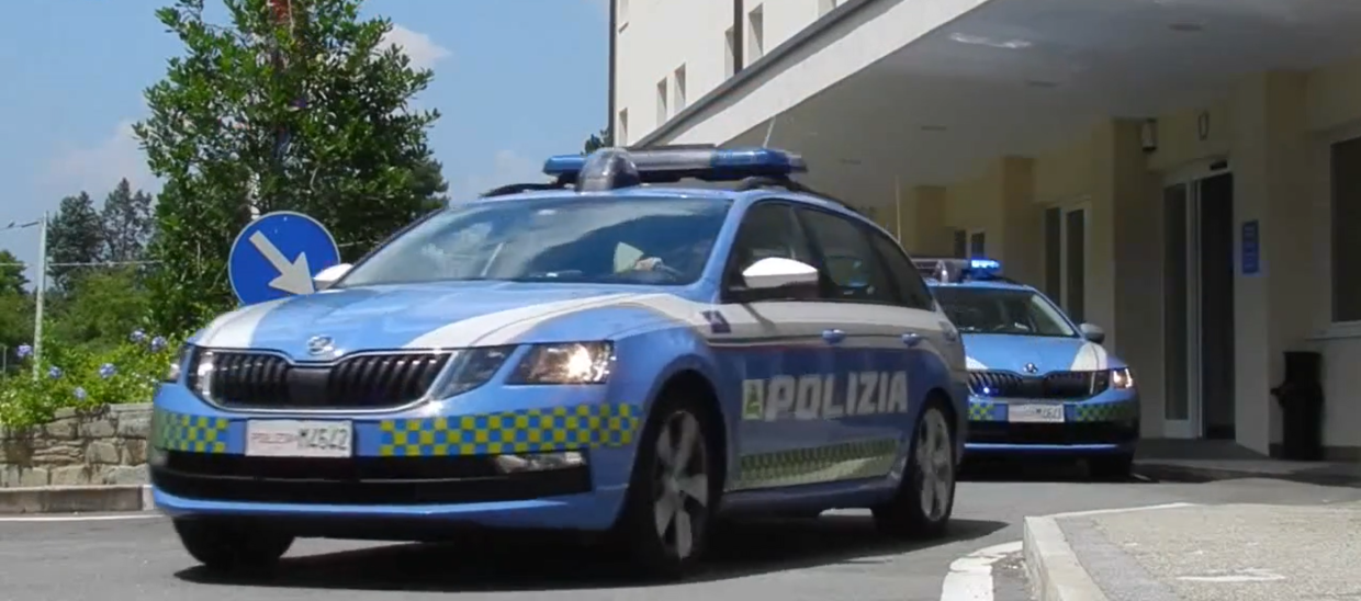 polizia auto indag 10 mar
