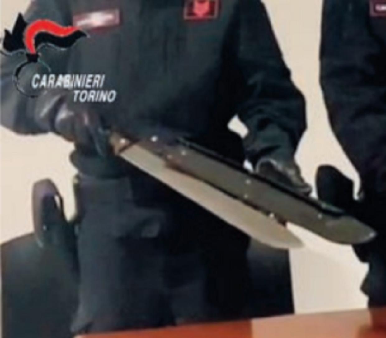 machete