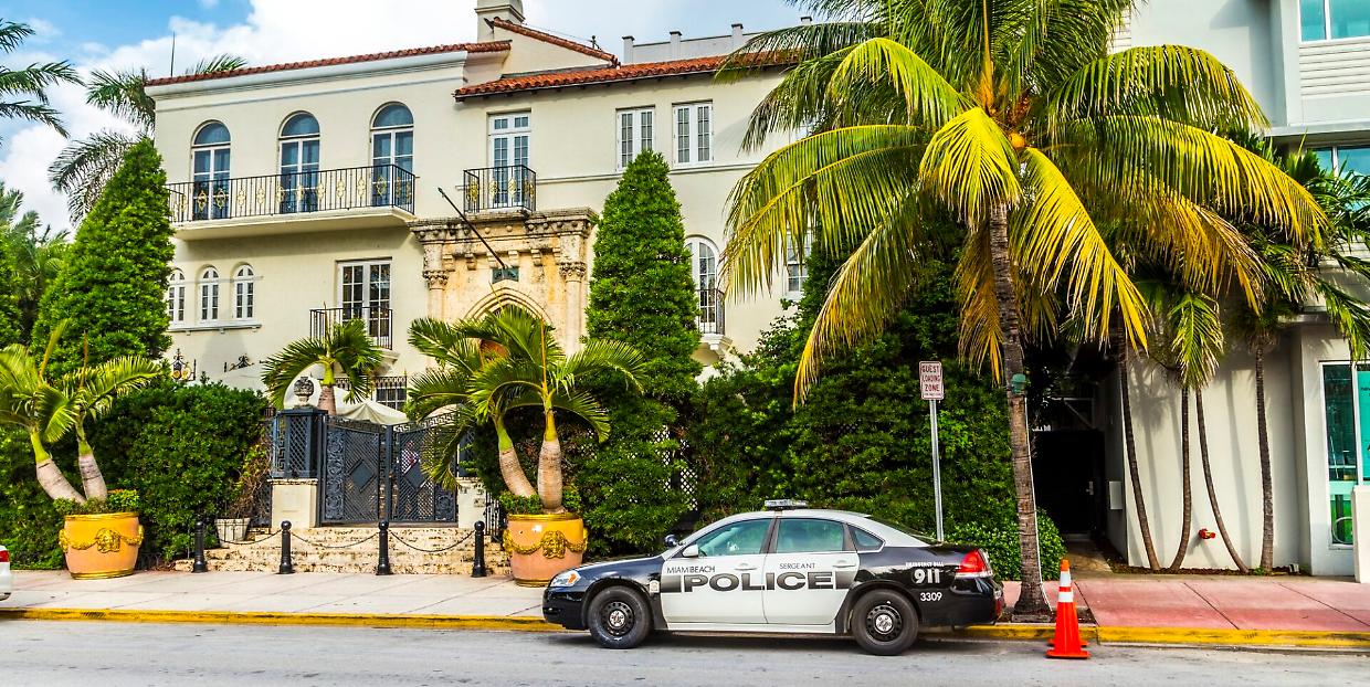 The Versace Mansion at Ocean Drive