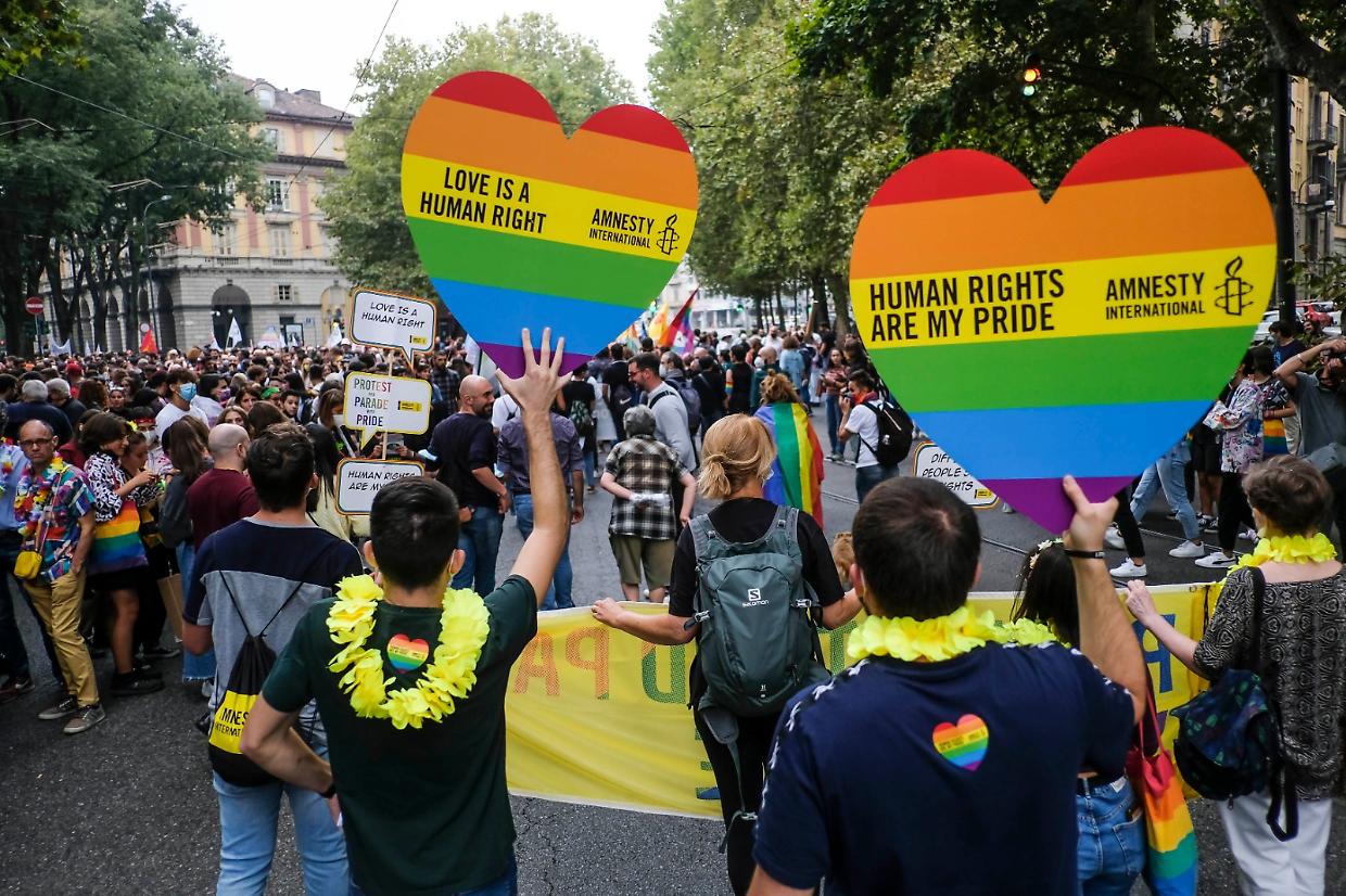 Vie e corsi chiusi per il Torino Pride 2025. Ecco come cambia la viabilità domani