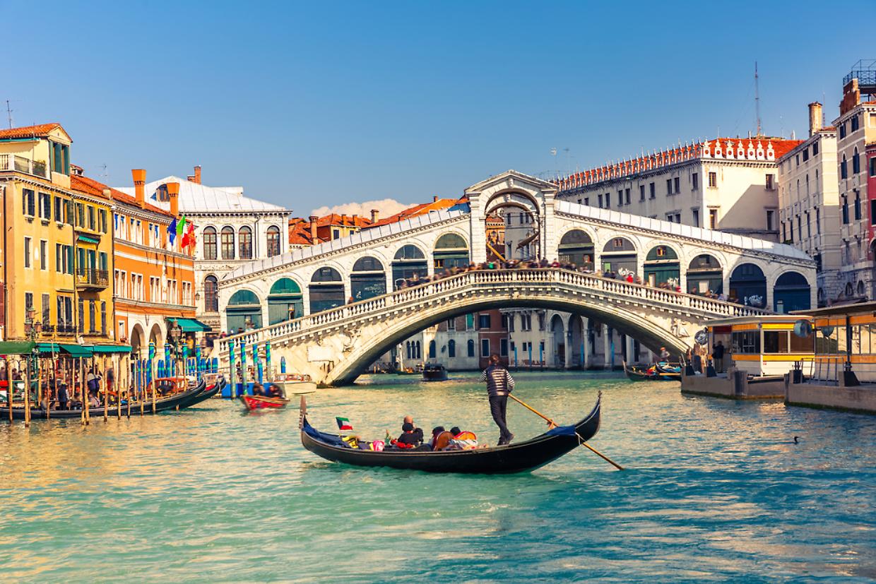 Rialto Bridge in Venice
