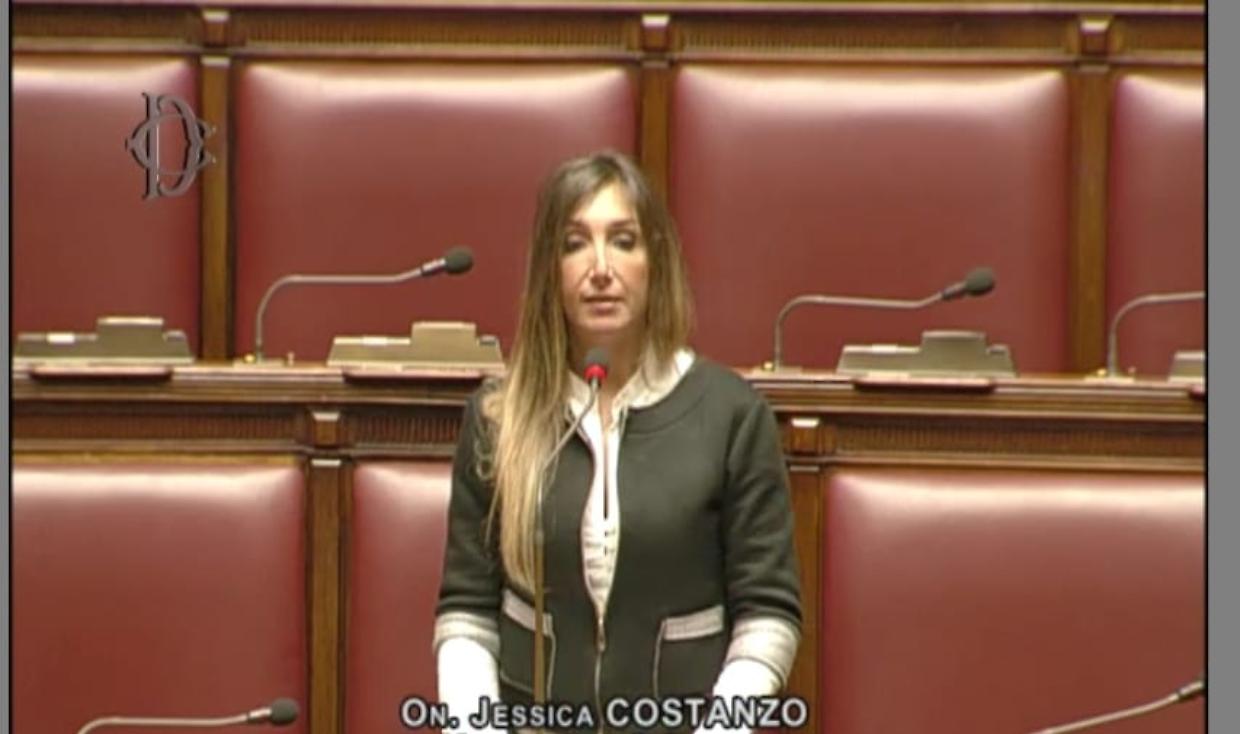 "Mentre discutiamo sul green pass, la maggioranza precarizza il lavoro e ci appioppa le scorie nucleari"