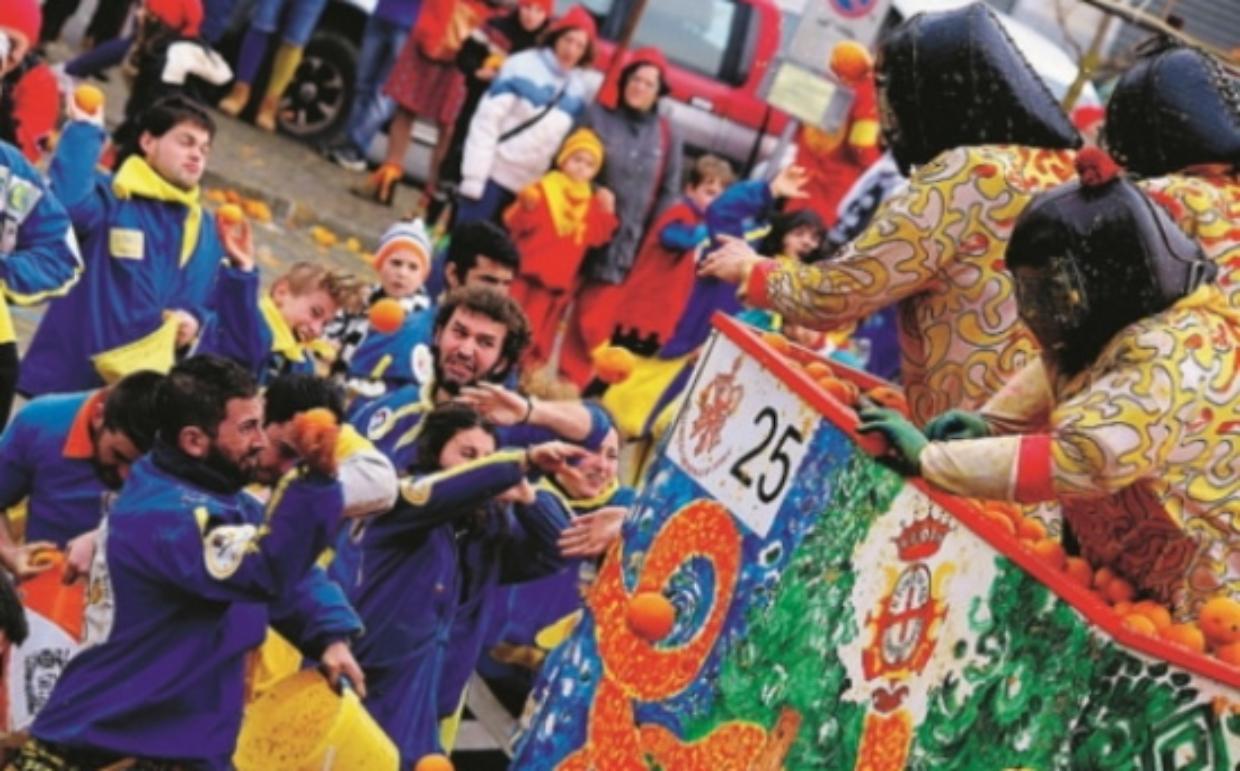carnavale ivrea battaglia arance giornale ok