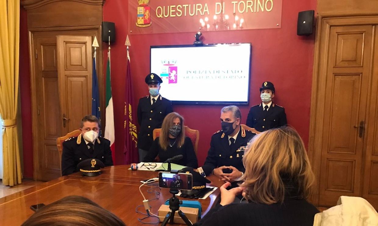 conf stampa questura caso melis