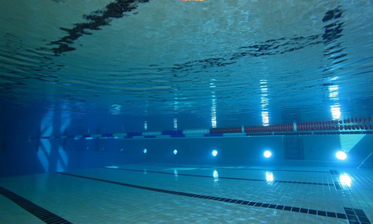 piscina sott'acqua dp
