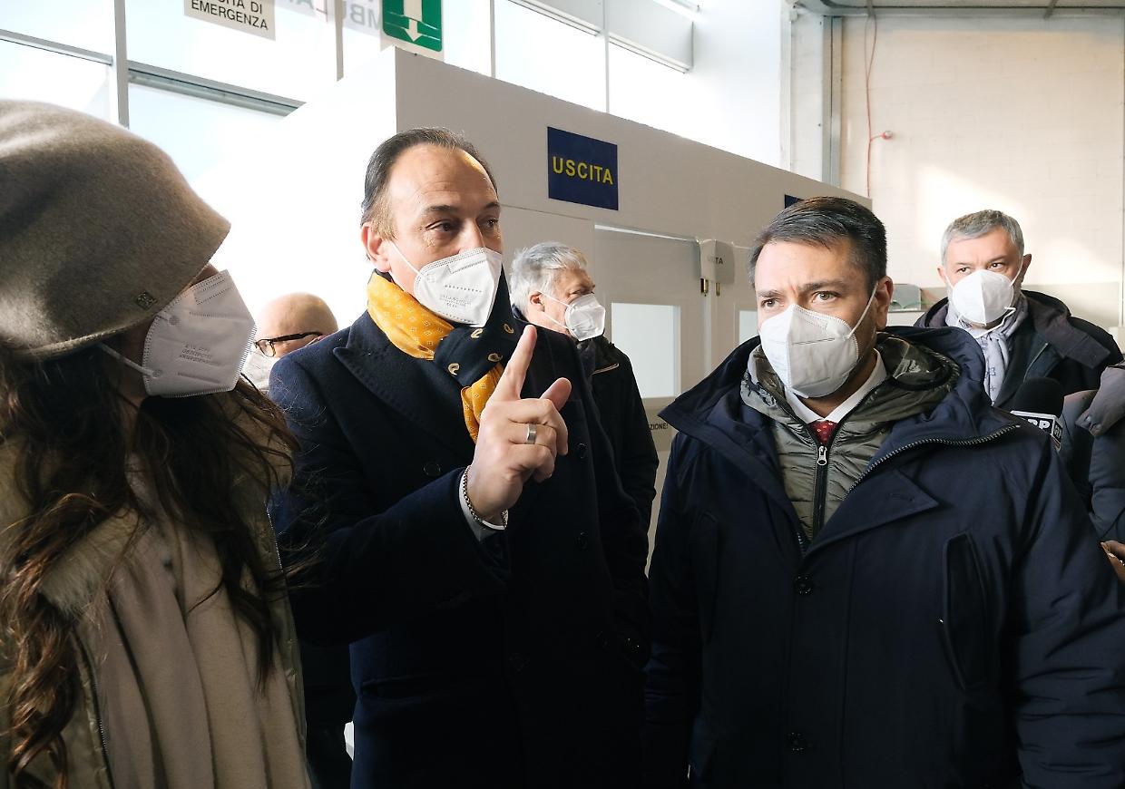 hub vaccinale valentino 8