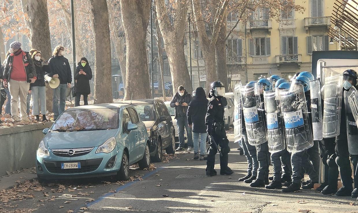 manifestazione studenti torino cq