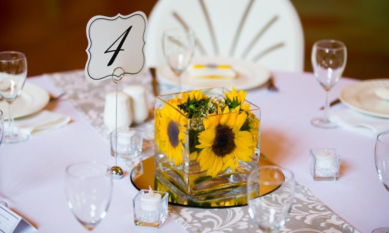 Wedding Table Centerpieces with Flowers