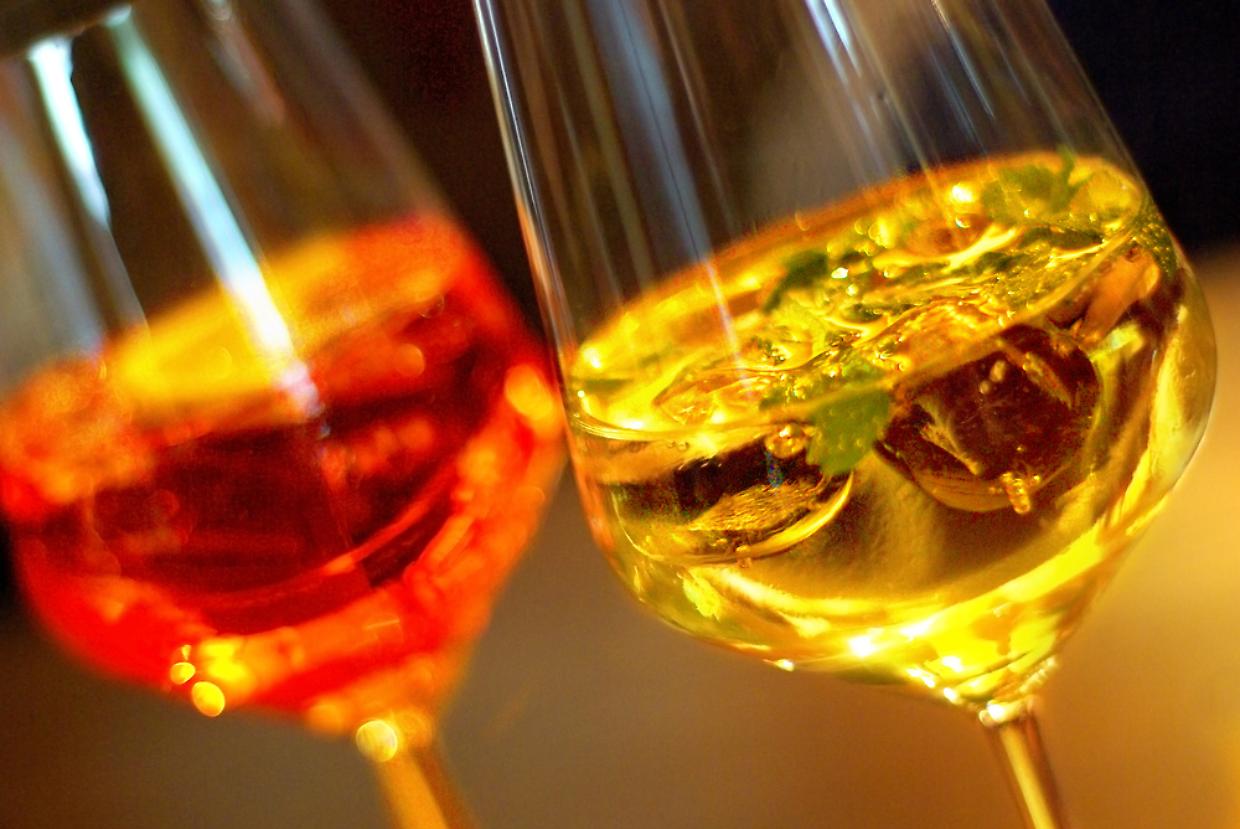 aperitivo bevande bere bevanda bar locale