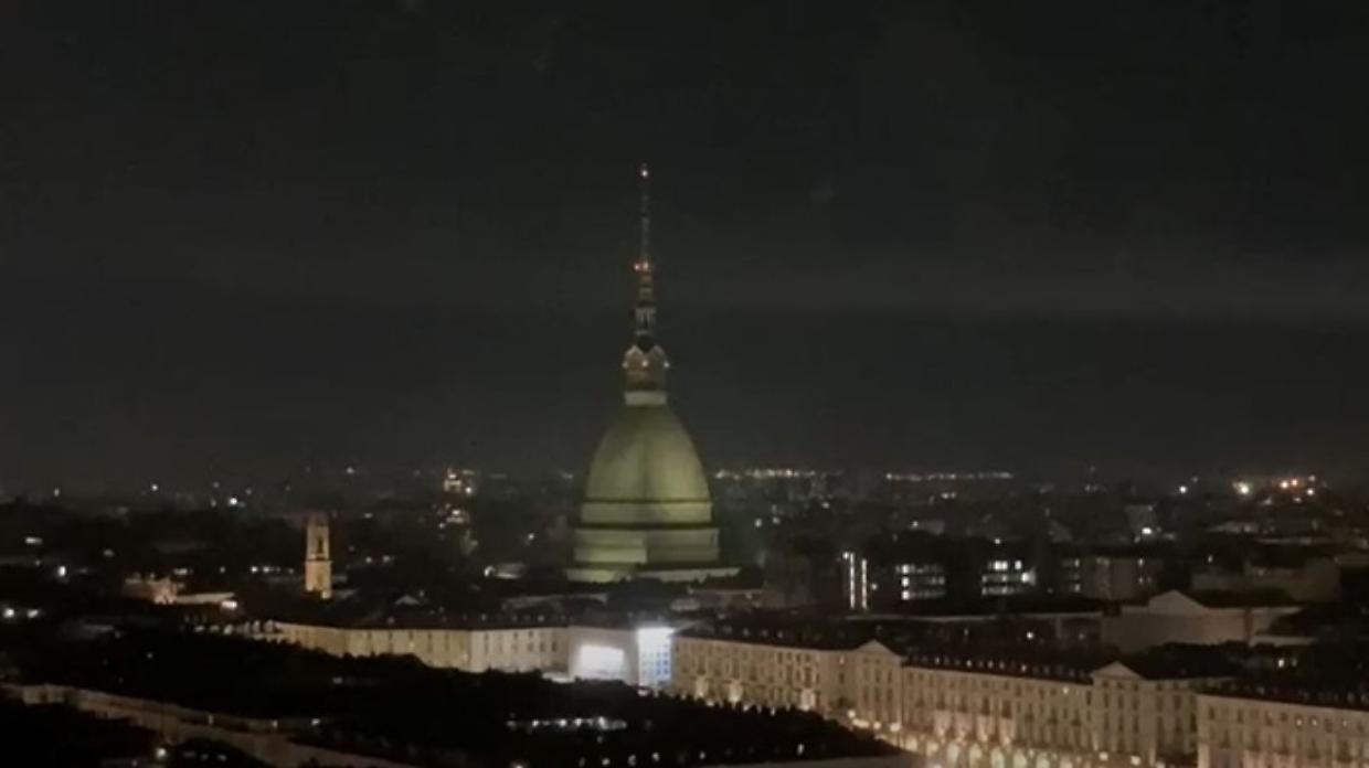 La Mole al buio per un&rsquo;ora: anche Torino aderisce all&rsquo;Ora della Terra