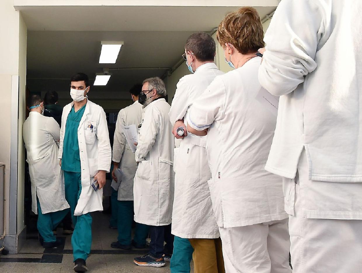 camici bianchi sanità