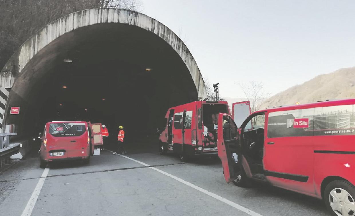 Incidente al tunnel del Frejus: disagi e code interminabili
