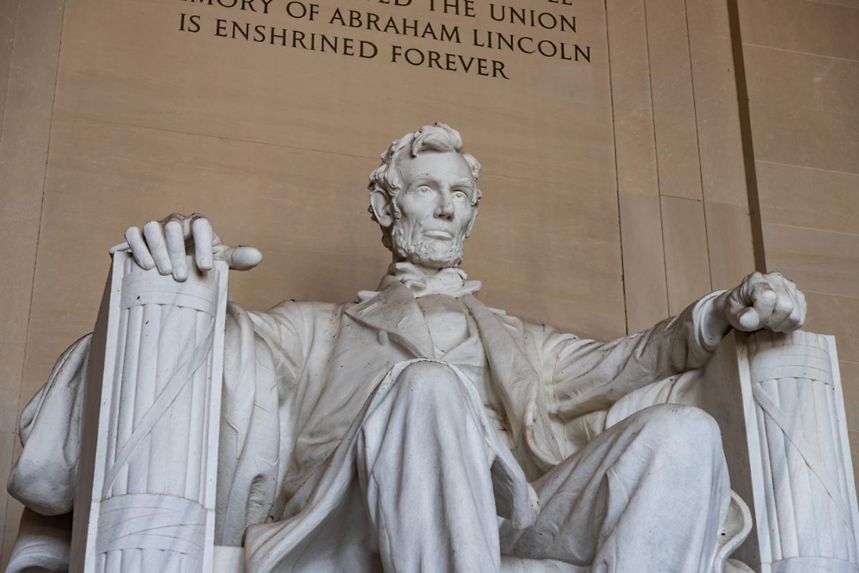 Abraham Lincoln statue in Washington