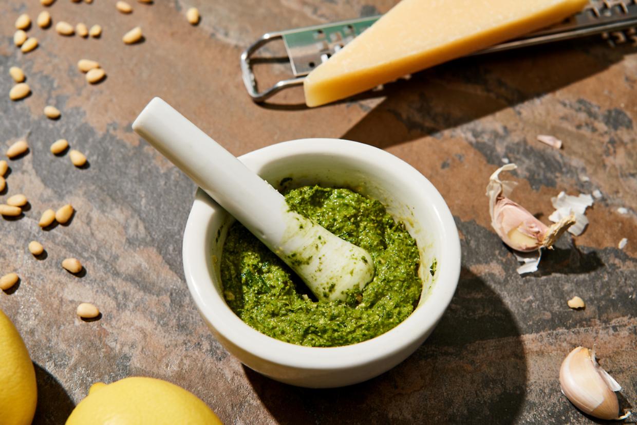 pesto mortaio Depositphotos_323157158_S