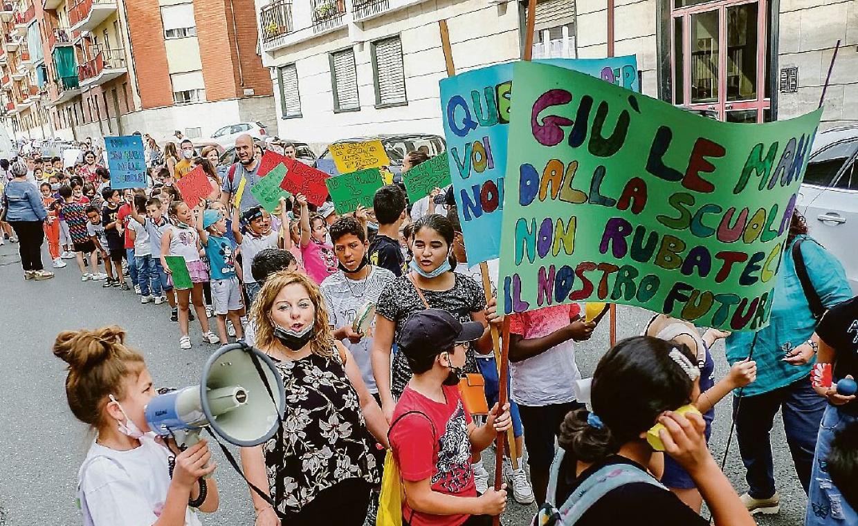 sfilata scuola gn