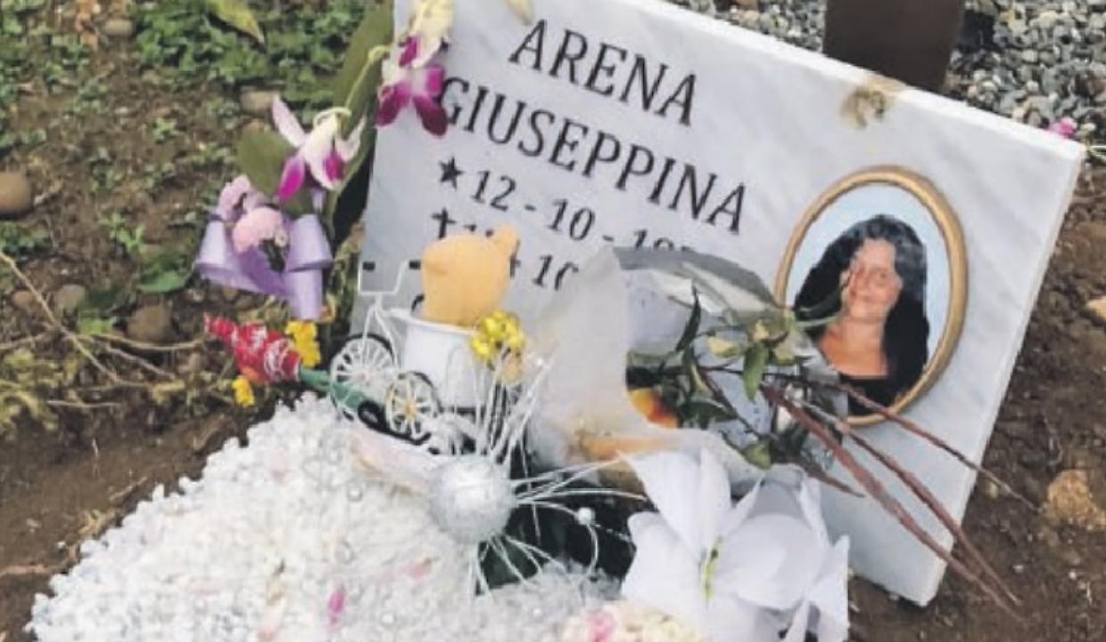 giuseppina arena tomba