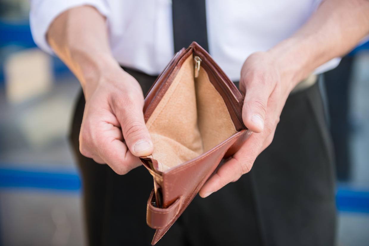 portafogli vuoto povertà