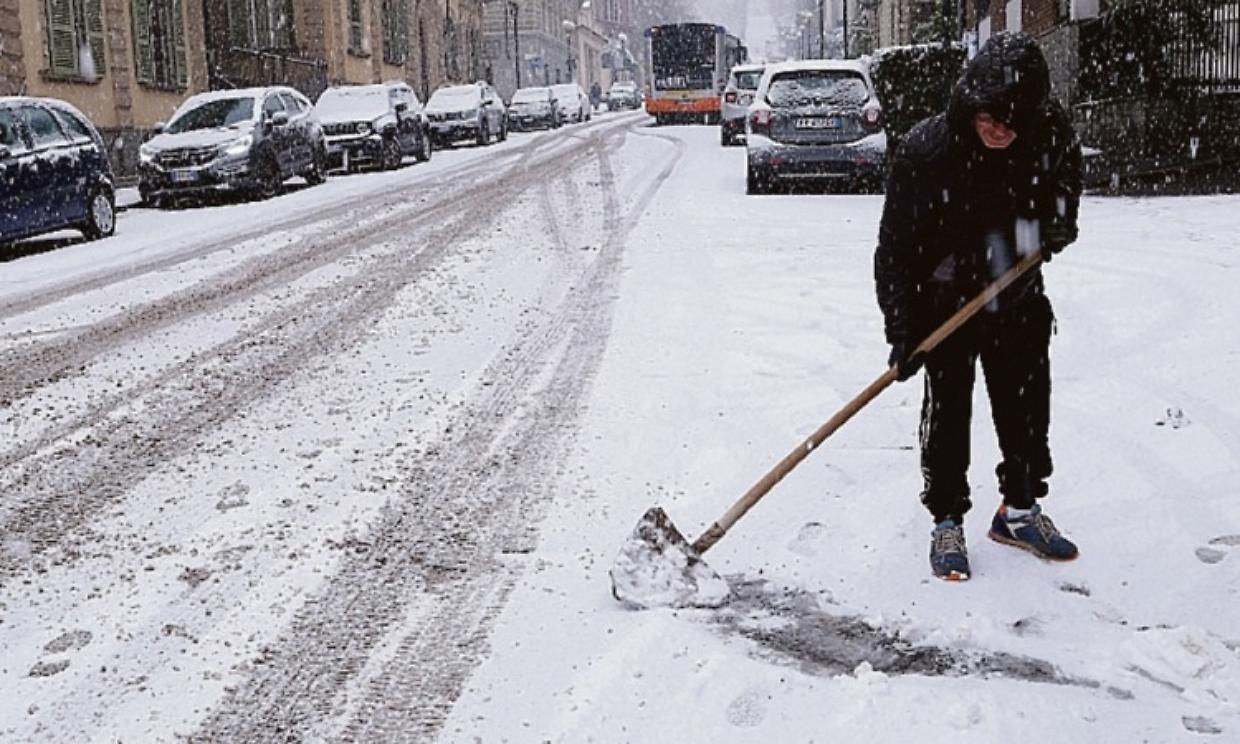 neve torino spazza