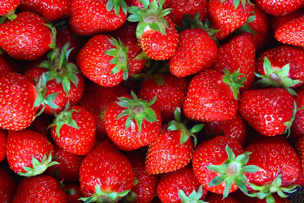 Fresh strawberry background