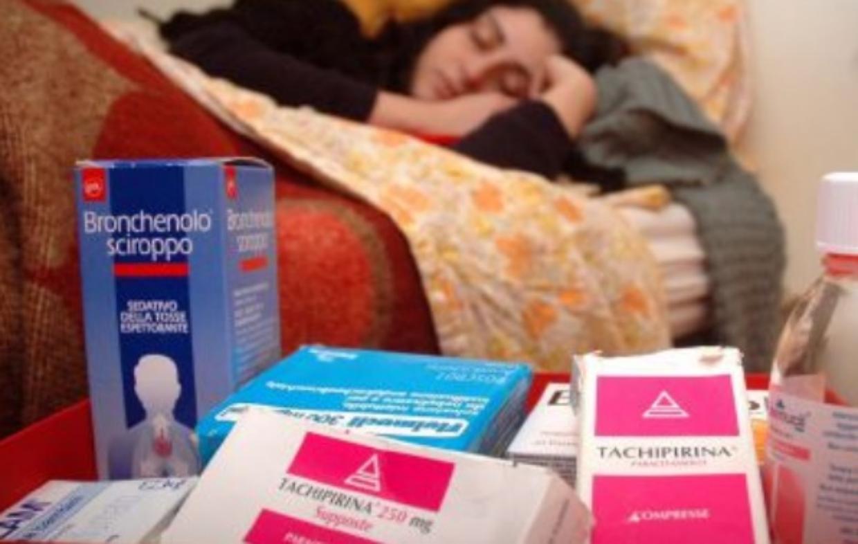 Stangata sui farmaci, la Tachipirina +10%. E le medicine continuano a scarseggiare