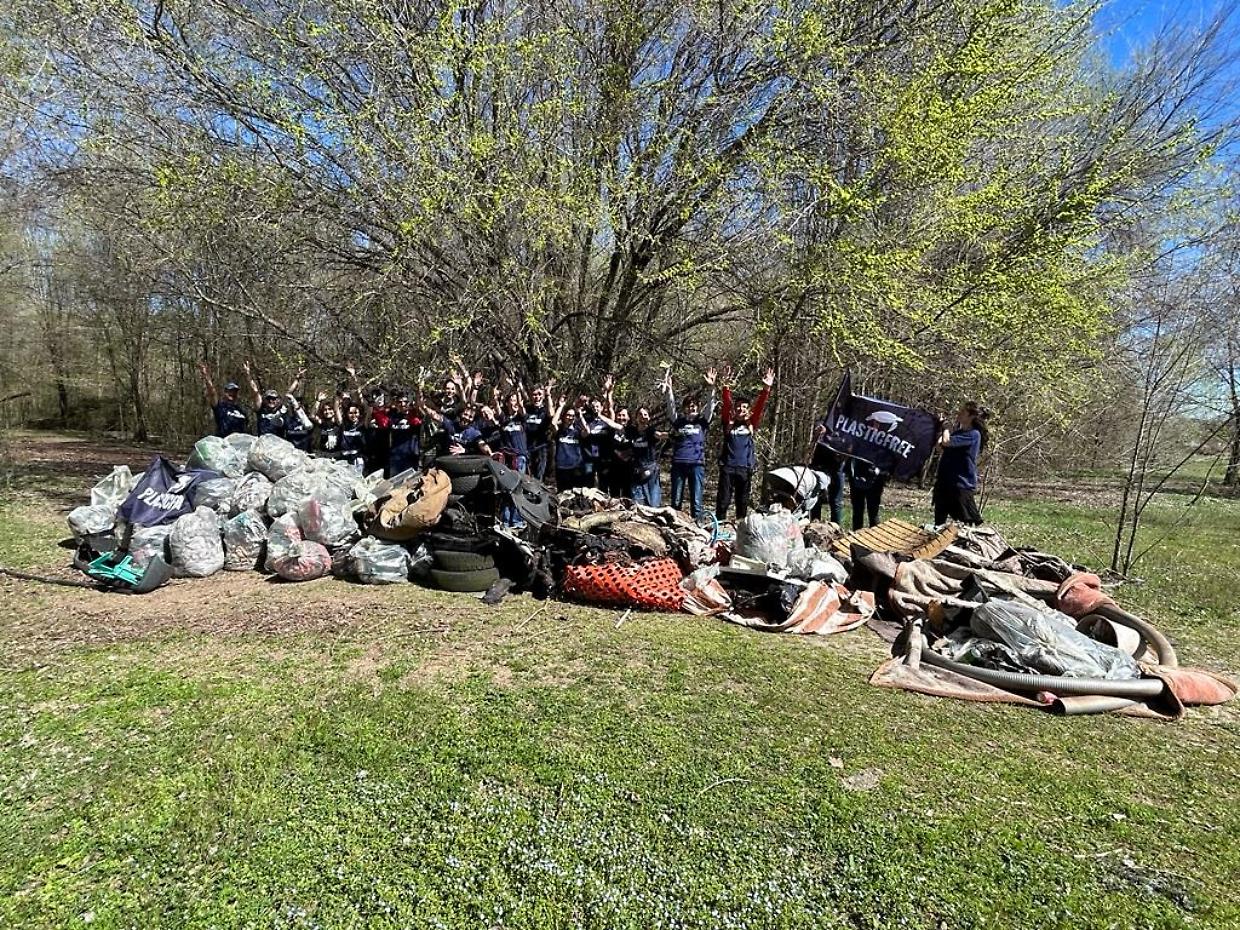 Maxi bonifica tra l'Arrivore e i laghi del Villaretto: rimosse 3 tonnellate di rifiuti