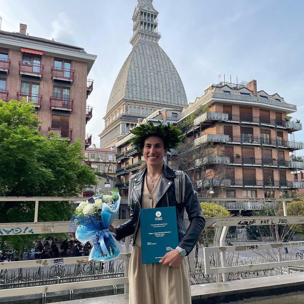 Elisa Balsamo si laurea a Palazzo Nuovocon una tesi su una gara in bicicletta