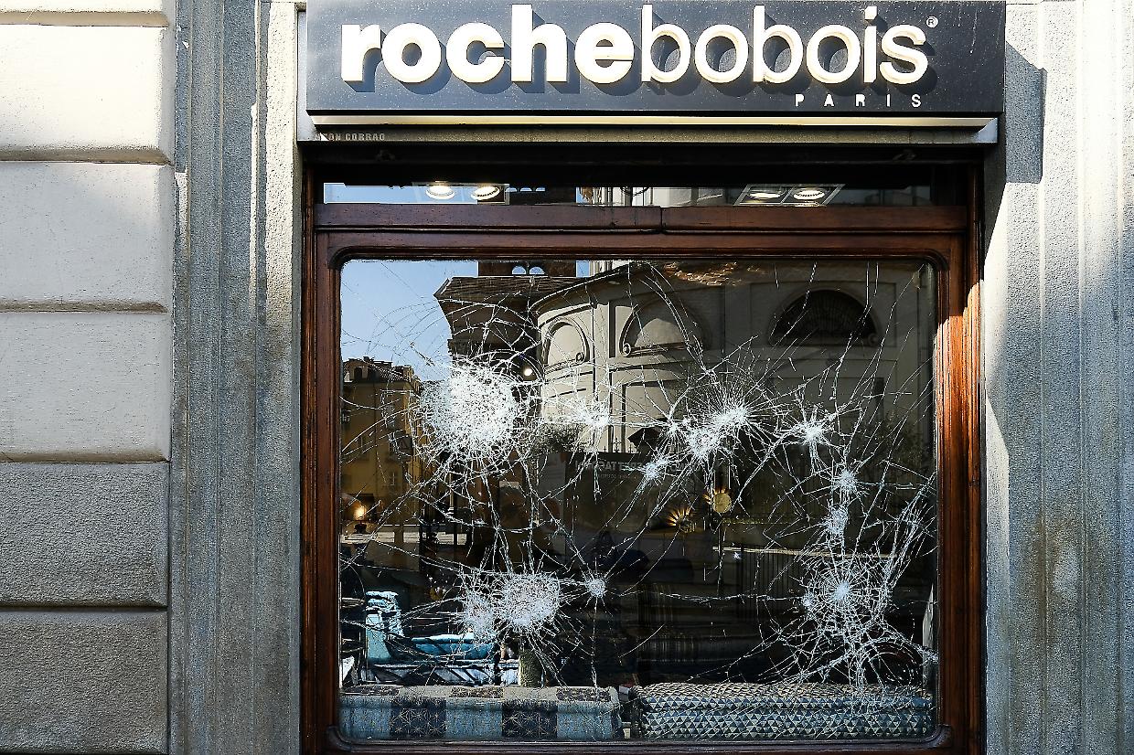 Guerra anarchica, nessuno paga per i danni alle vetrine