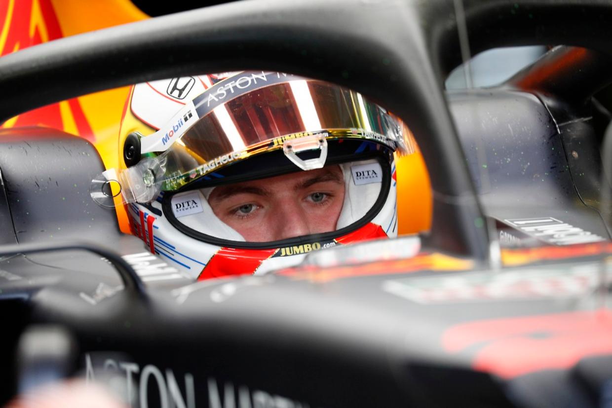 F1. Perez domina in Arabia, Verstappen 2° in rimonta. Notte fonda Ferrari
