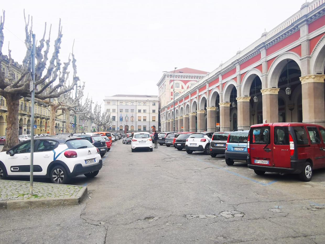 L'area parcheggio di via Nizza