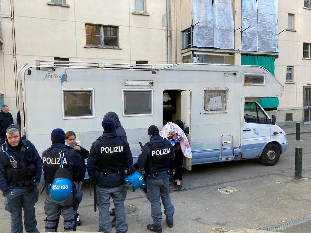 Abusivi sgomberati nella case Atc